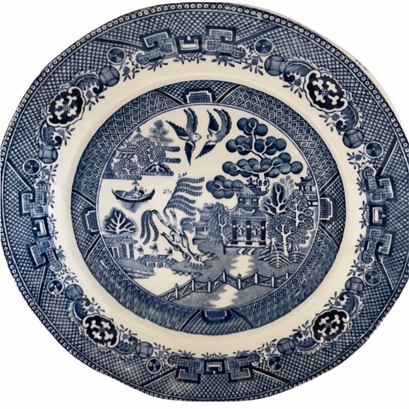 staffordshire Other - Blue willow 9 inch luncheon plate